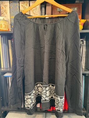 Old Navy Black Peasant Tunic with White Embroidered Border